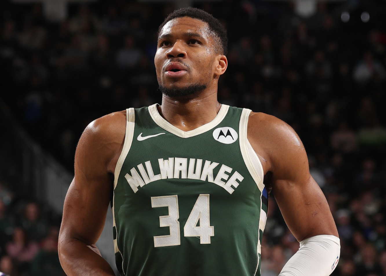 随机字母哥连续七场比赛得分超过败北，TES挑战极限！